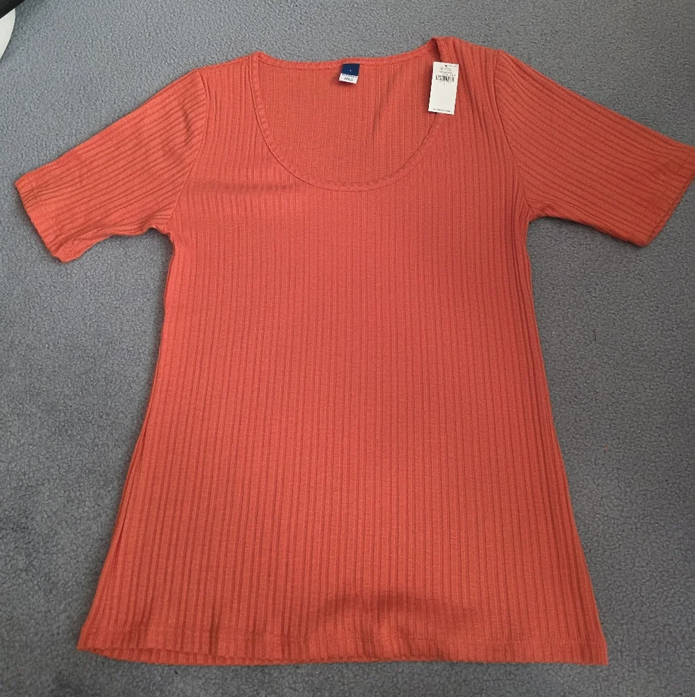 Nwt Orange Ribbed Tee - Picture 1 of 4